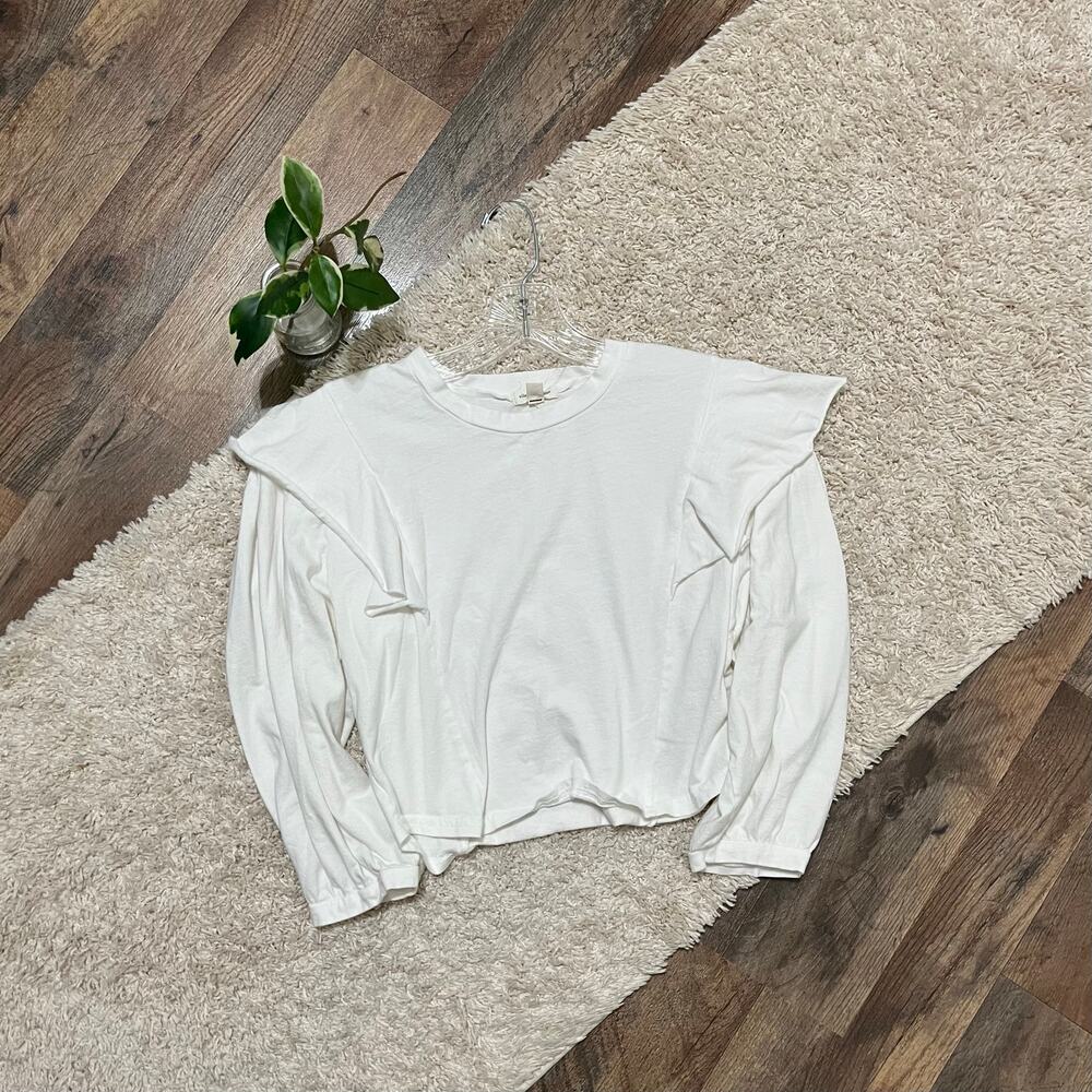 Urban Outfitters Silence + Noise Size Medium White Cropped Ruffle 3/4 Sleeve Top